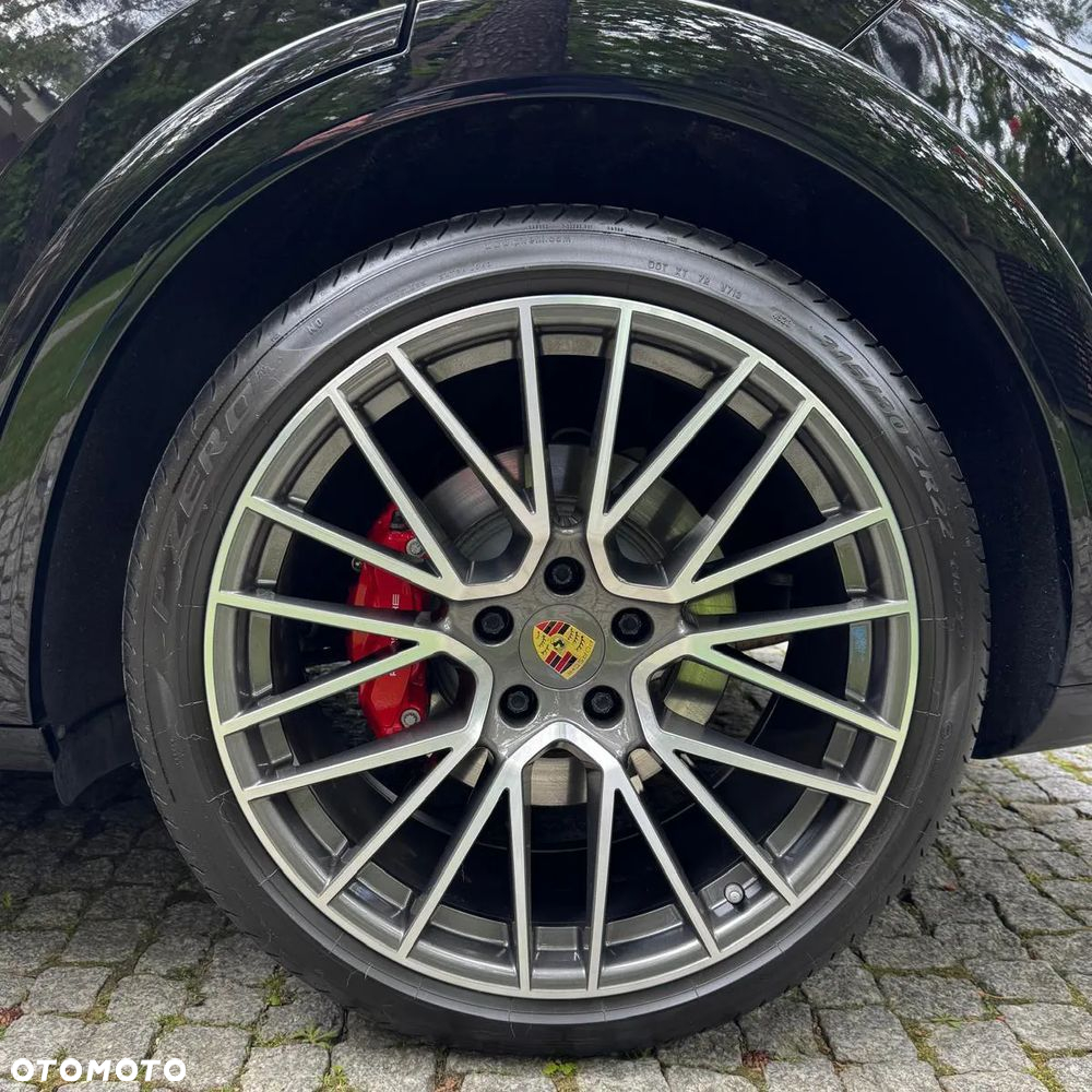 Porsche Cayenne Coupe GTS - 17