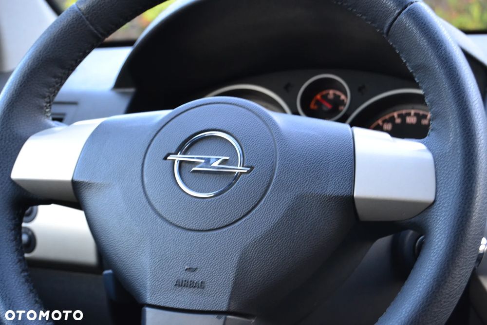Opel Astra 1.7 CDTI Cosmo - 33