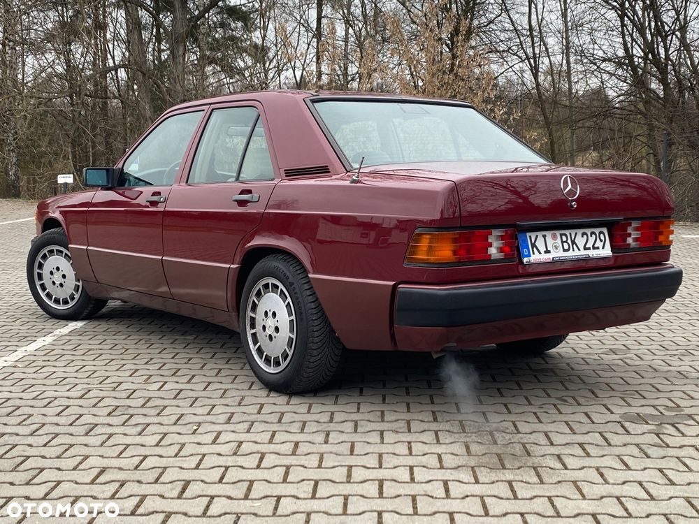 Mercedes-Benz W201 (190) - 4