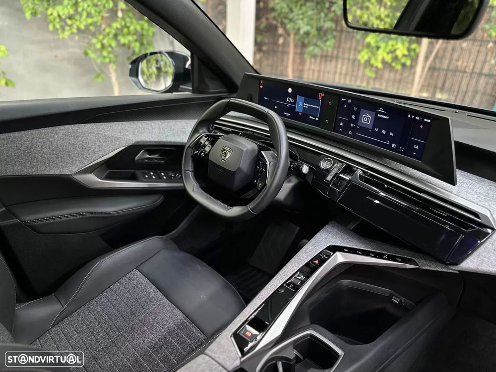 Peugeot 3008 1.2 Hybrid Allure e-DCS6 - 19