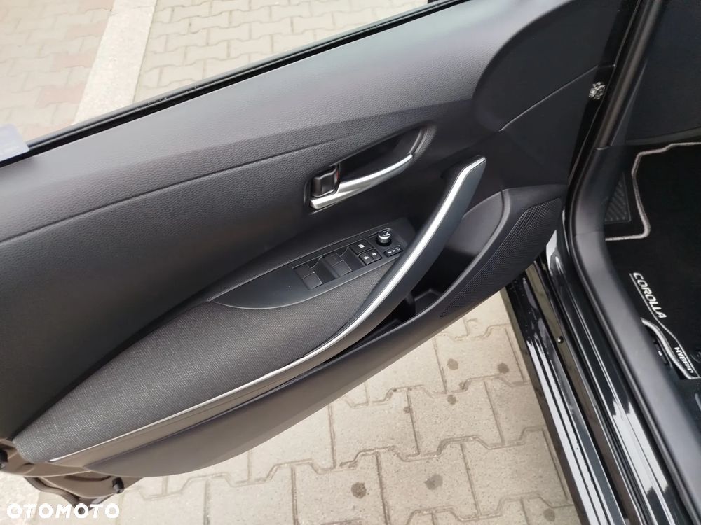 Toyota Corolla 1.8 Hybrid Comfort - 10