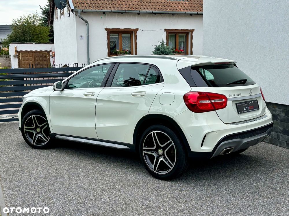 Mercedes-Benz GLA 180 AMG Line - 24