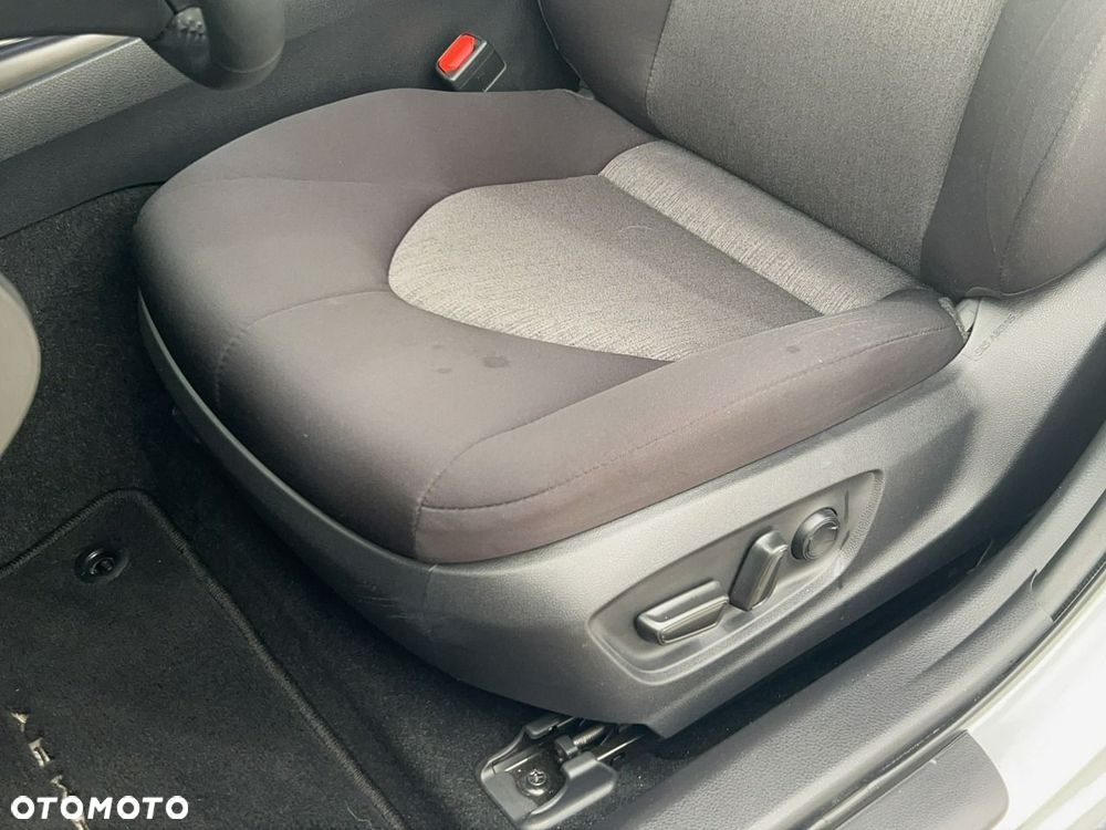 Toyota Camry - 17