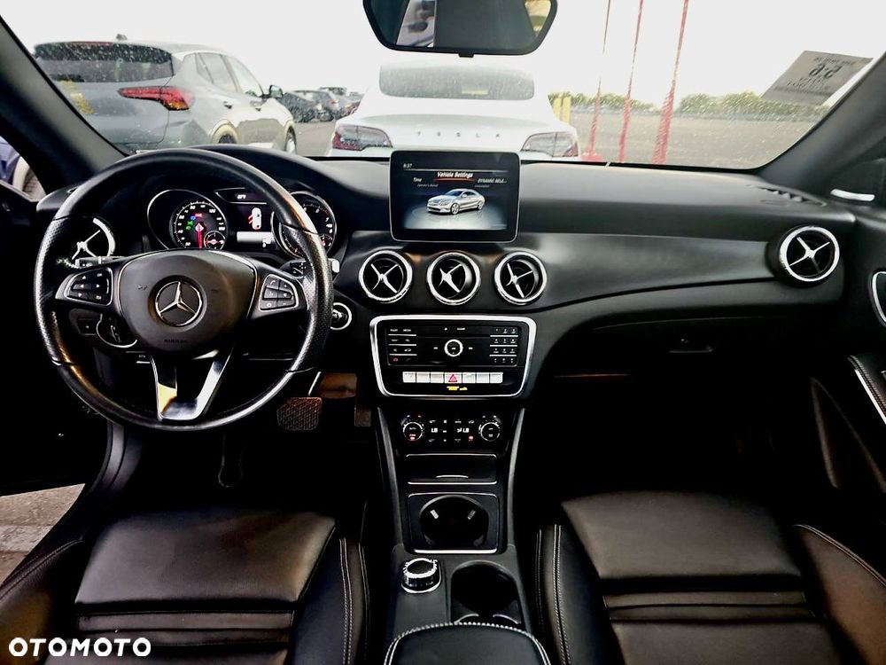 Mercedes-Benz CLA 250 4-Matic AMG Line - 9