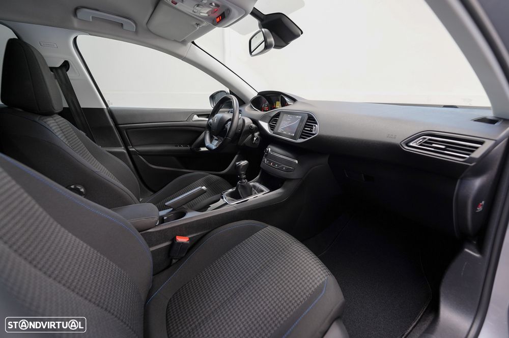 Peugeot 308 SW 1.5 BlueHDi Style J17 - 16