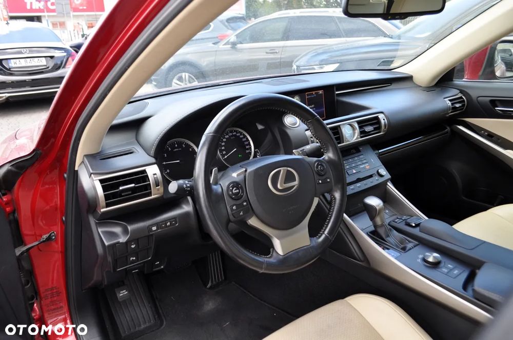 Lexus IS 200t Prestige - 14