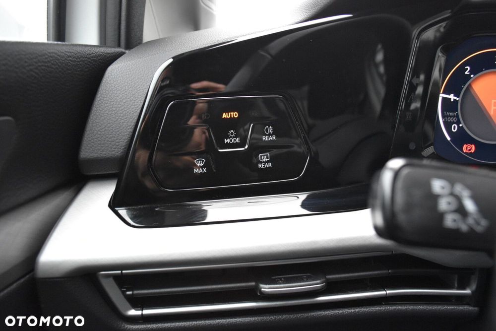 Volkswagen Golf Variant - 27