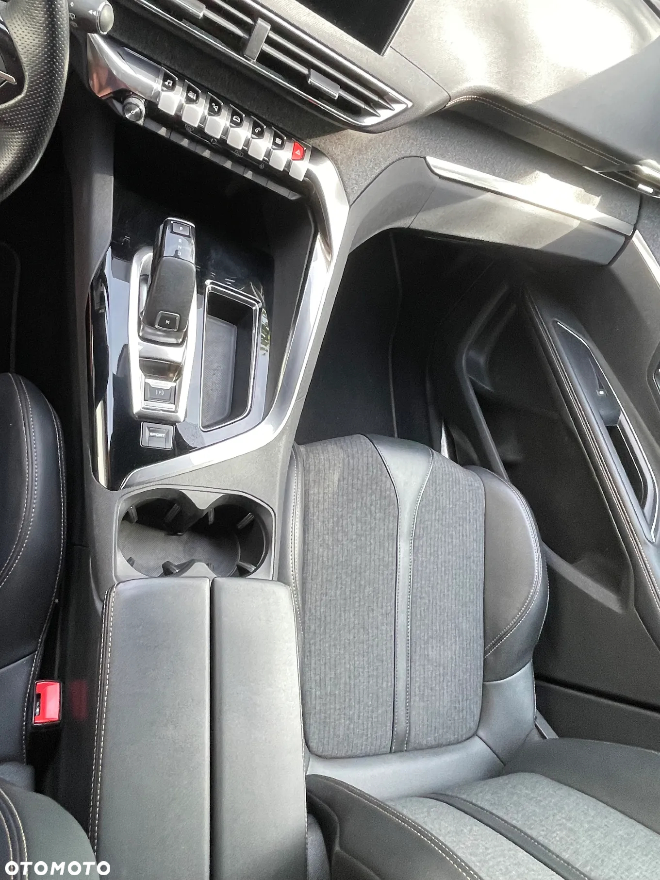 Peugeot 5008 1.6 PureTech GT Line S&S EAT8 - 28