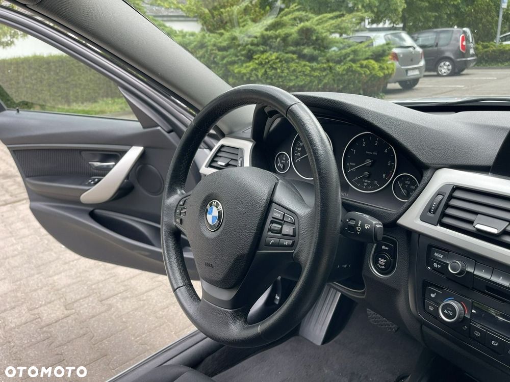 BMW Seria 3 - 29