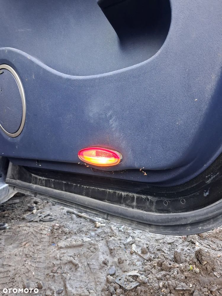 Renault espace IV drzwi prawy tyl nv676 - 5