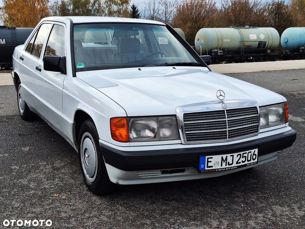 Mercedes-Benz W201 (190) - 28