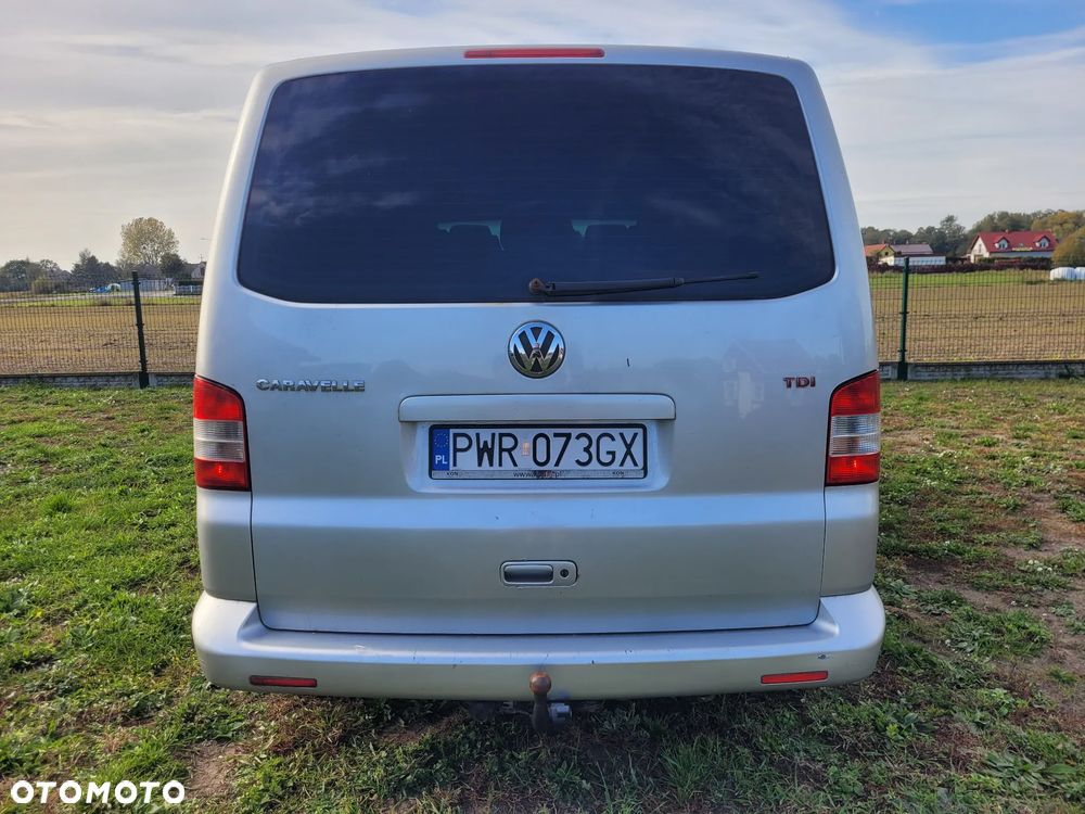 Volkswagen Caravelle - 7