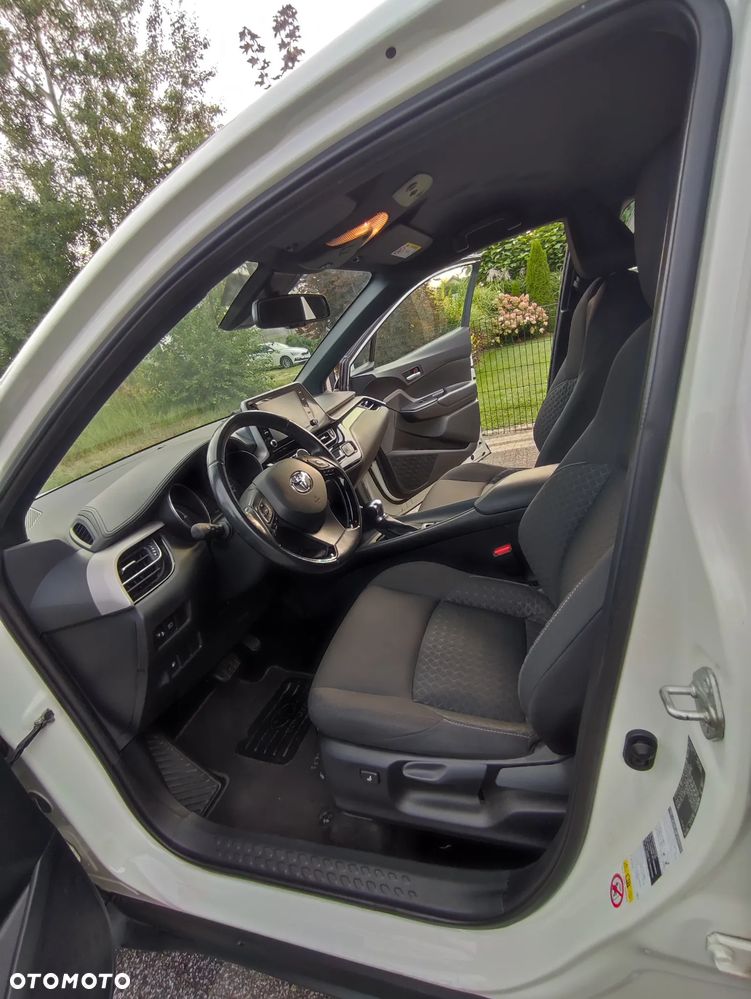 Toyota C-HR - 15