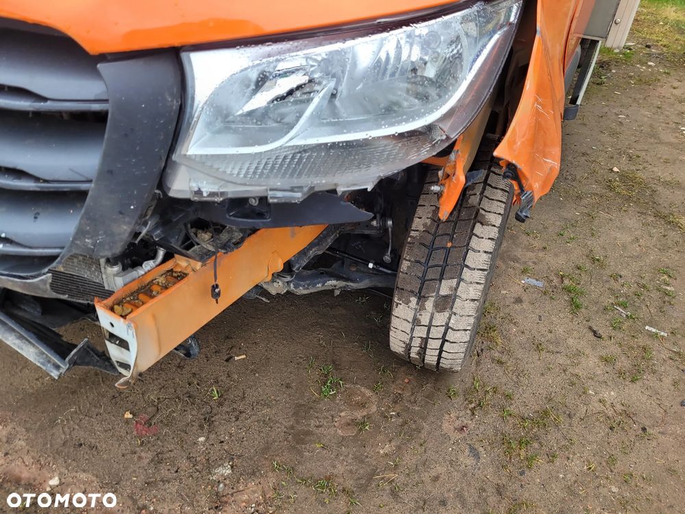 Mercedes-Benz Sprinter - 2