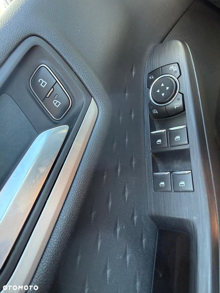 Ford Kuga - 18