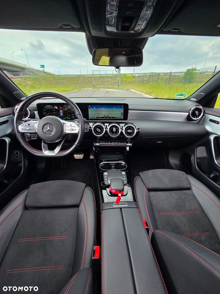 Mercedes-Benz CLA 250 e 8G-DCT AMG Line - 18