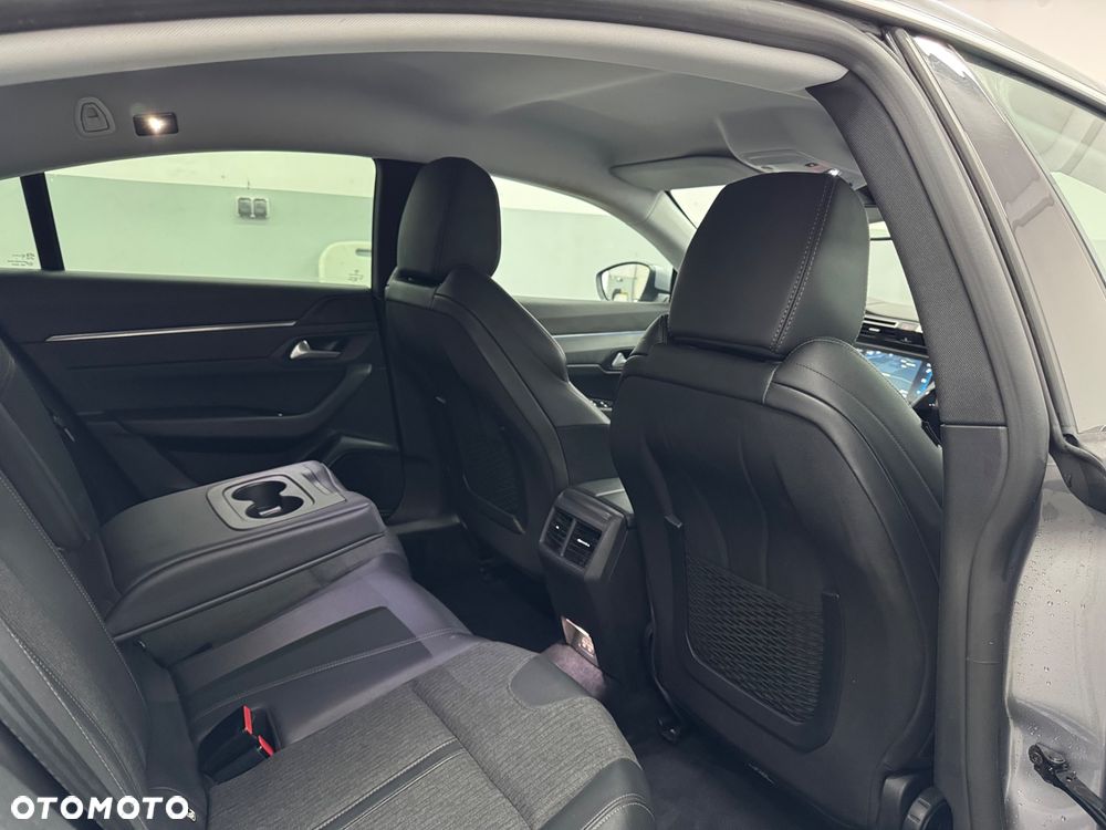 Peugeot 508 BlueHDi 130 EAT8 Allure Pack - 26