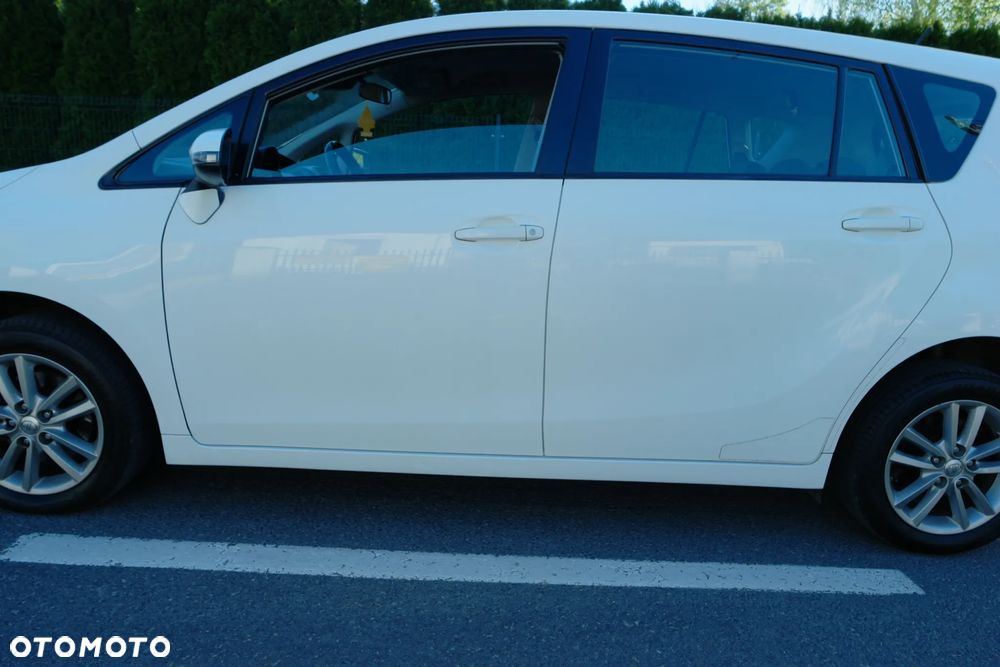 Toyota Verso - 11