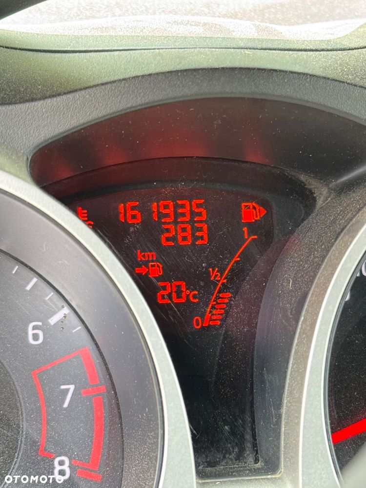 Nissan Juke - 2