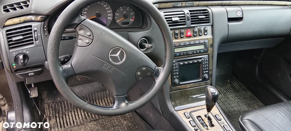 MERCEDES W210 - 5