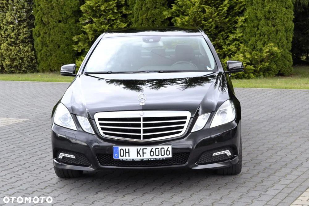 Mercedes-Benz Klasa E 200 CDI DPF BlueEFFICIENCY Automatik Avantgarde - 2