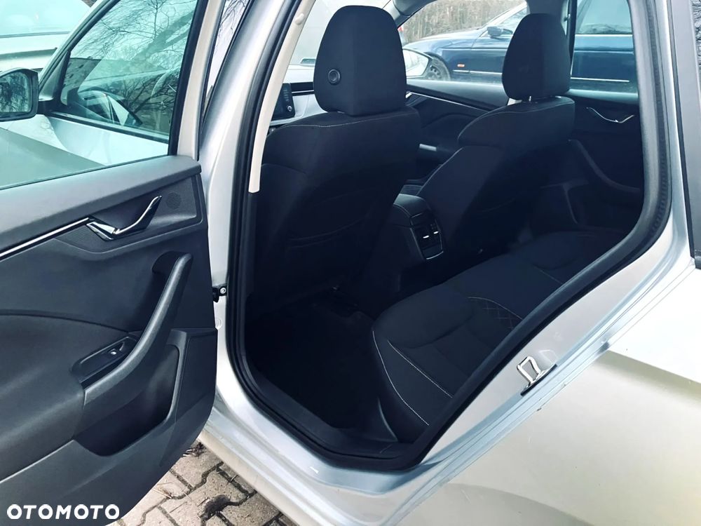 Skoda Kamiq 1.0 TSI Ambition - 10