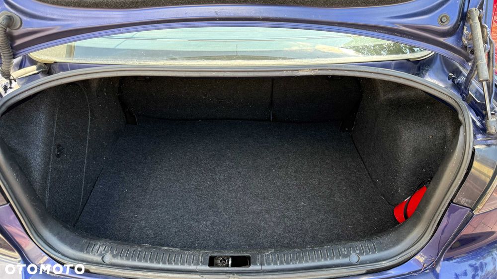 Mazda 3 - 8