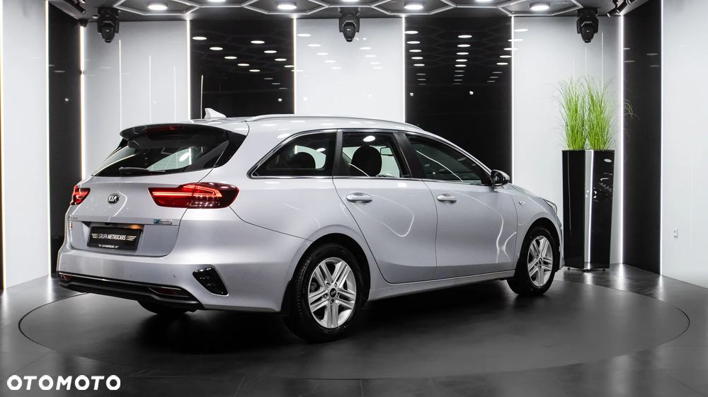 Kia Ceed 1.6 CRDi mHEV M DCT - 7