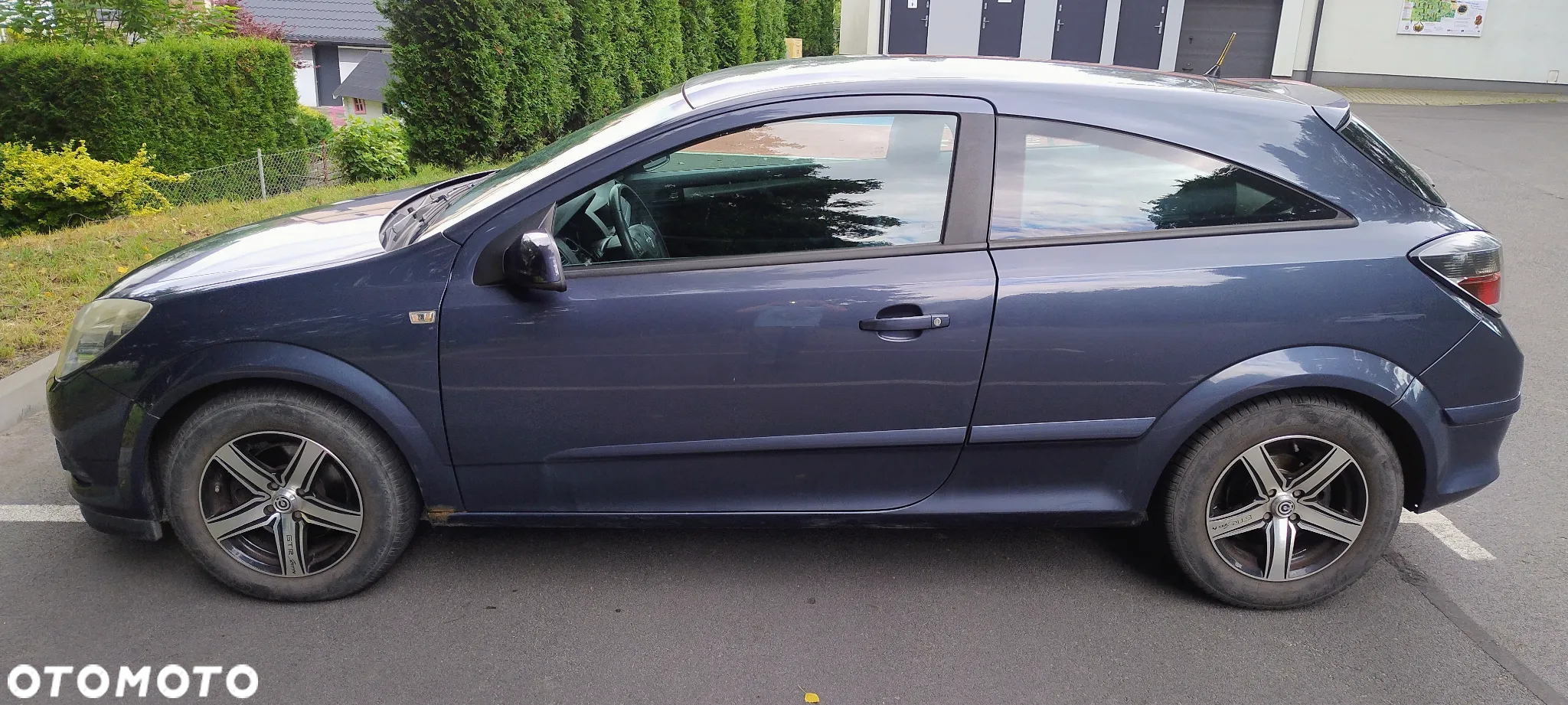 Opel Astra GTC 1.6 - 2