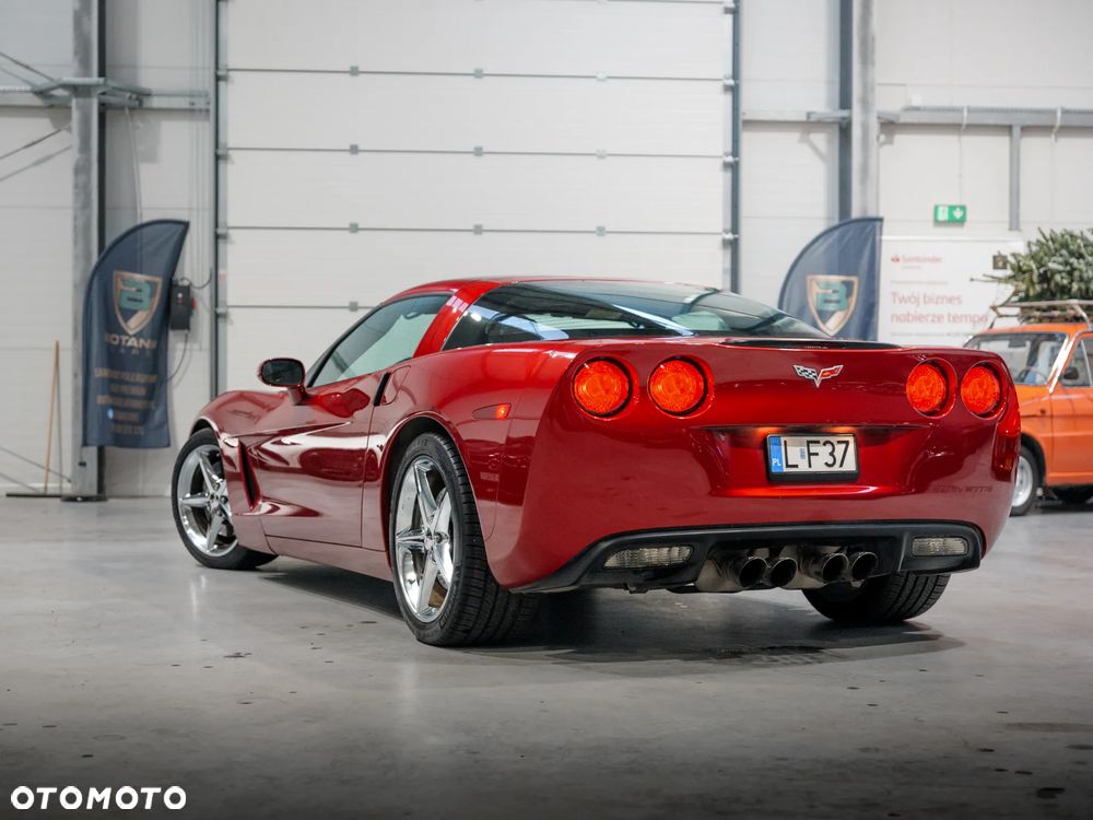 Chevrolet Corvette - 17