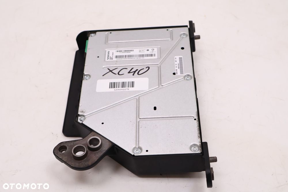 VOLVO XC40 WZMACNIACZ HARMAN/KARDON 32265526 - 7
