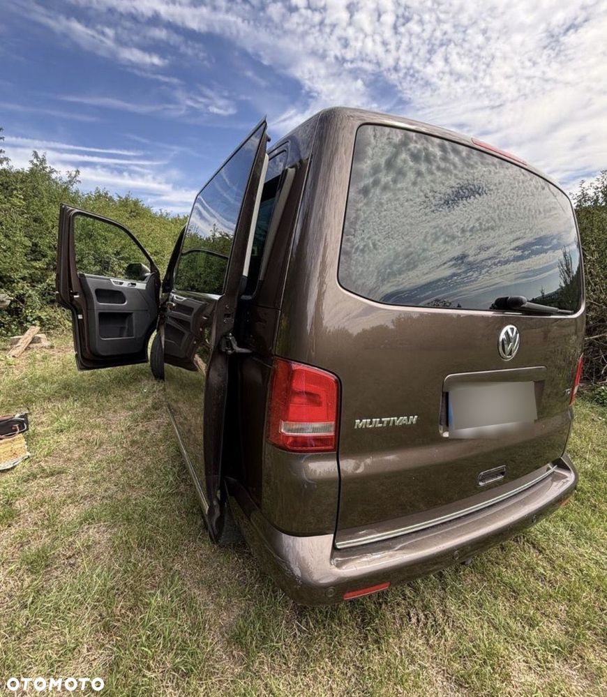 Volkswagen Multivan - 16