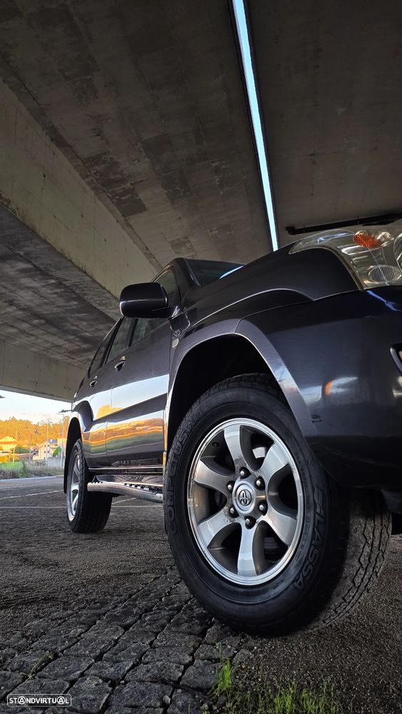 Toyota Land Cruiser 3.0 D-4D - 26