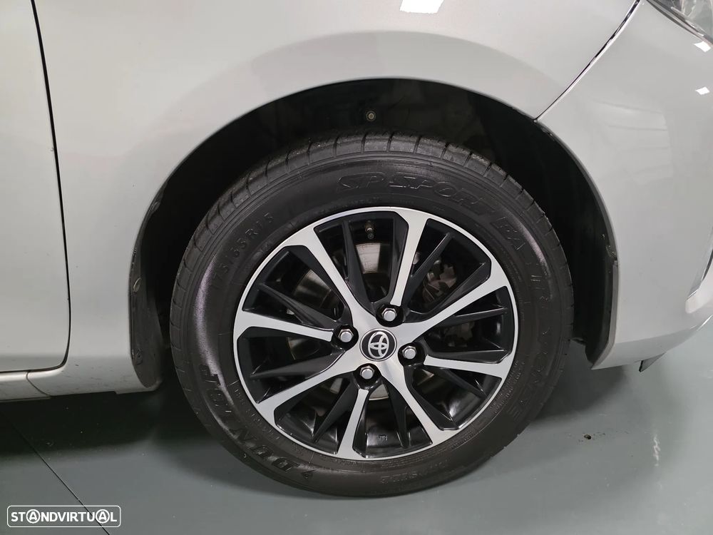 Toyota Yaris 1.5 HSD Comfort +P.Style+P.Techno - 5