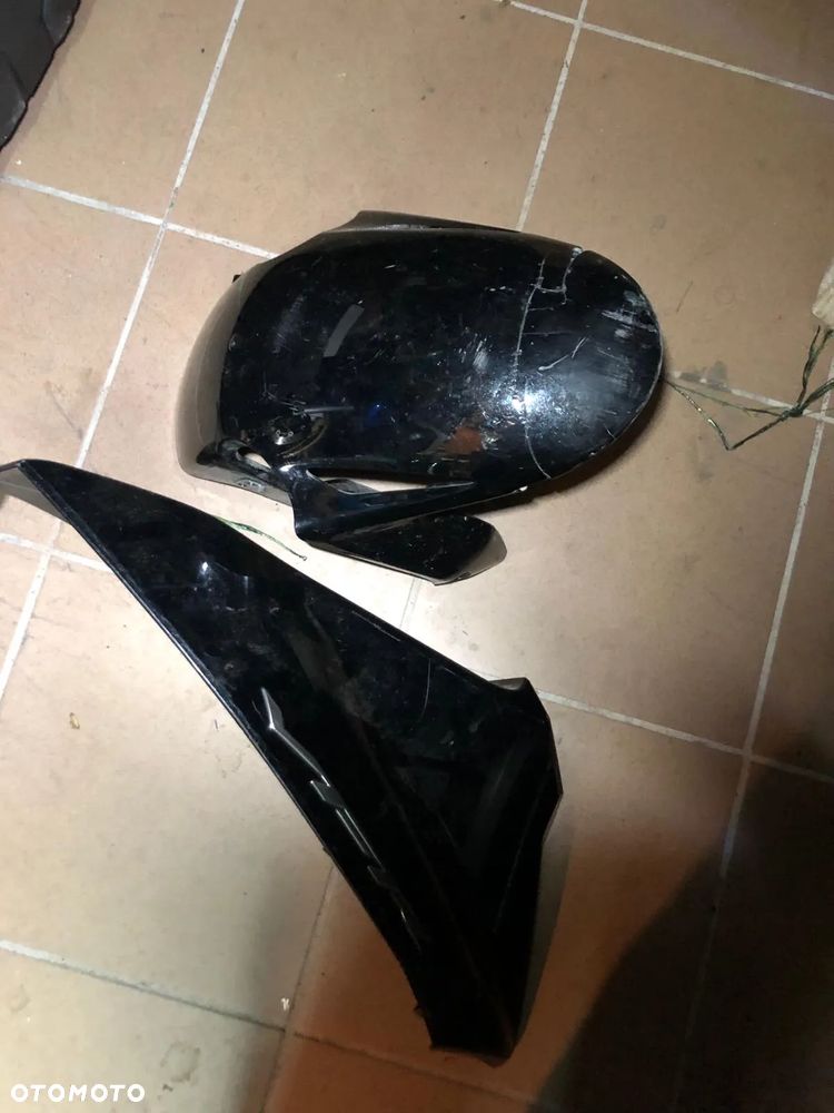 Honda VFR 800  bok osłona błotnik
