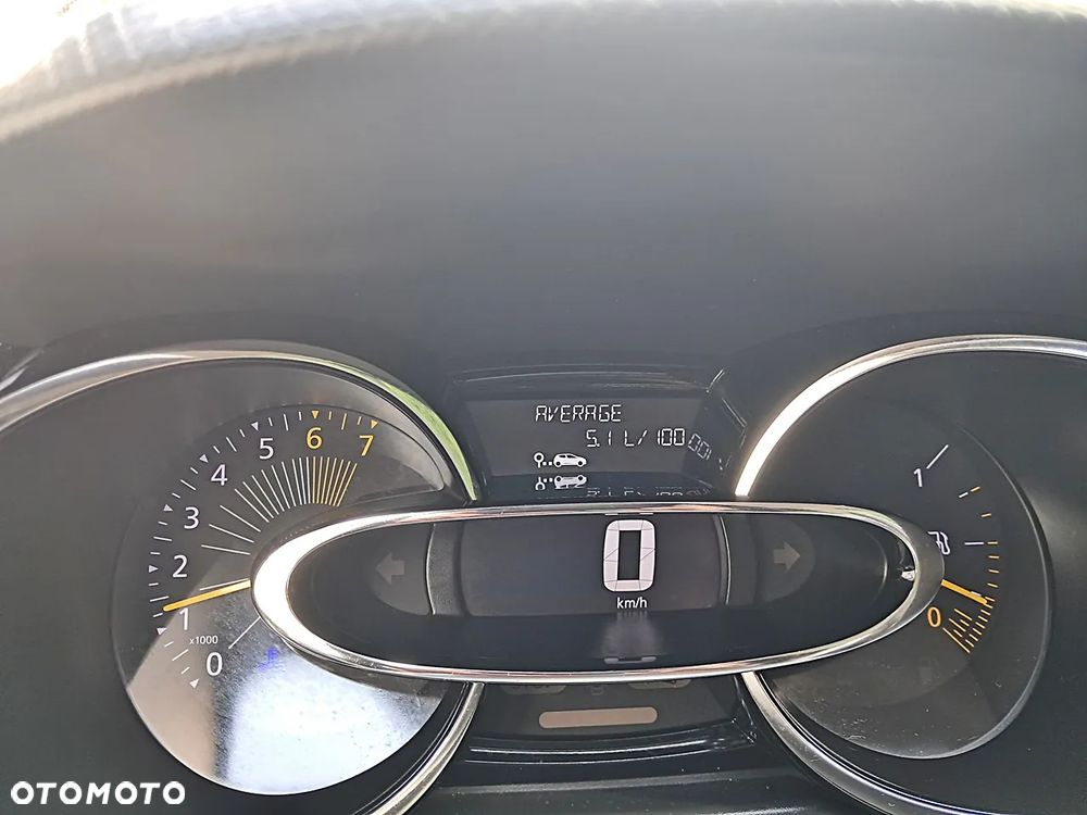 Renault Clio - 25