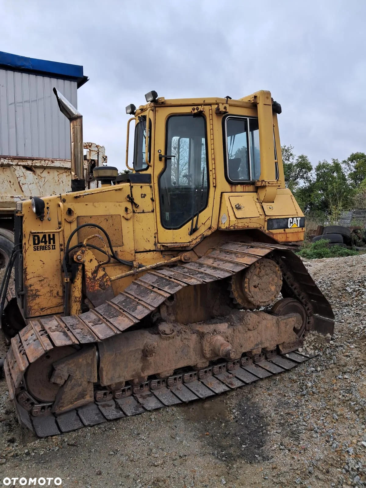 Caterpillar D4H - 3