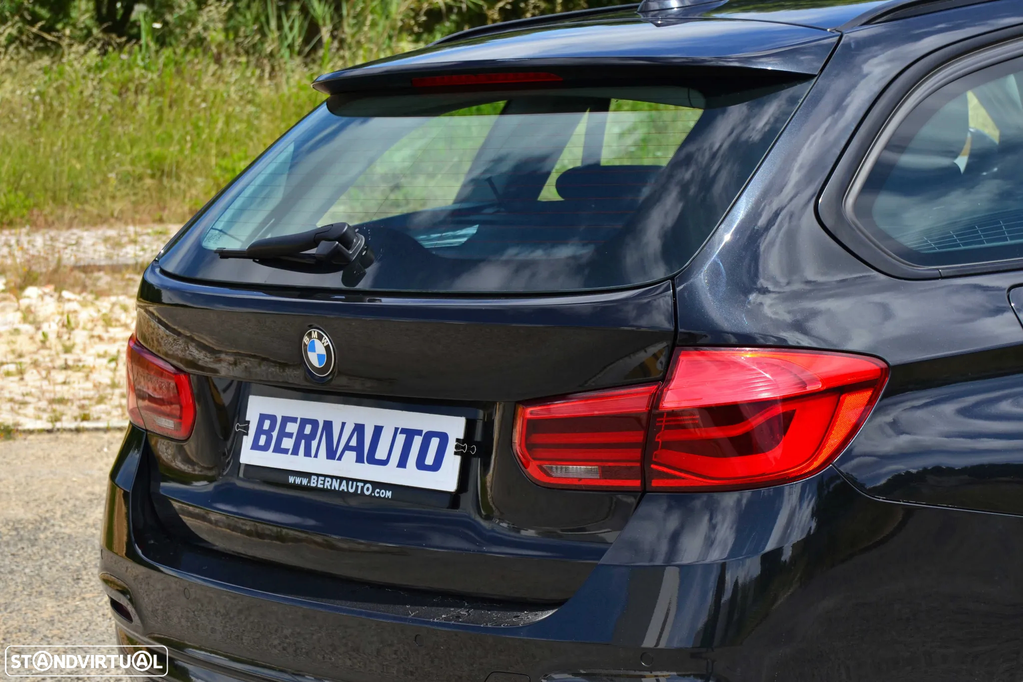 BMW 318 d Touring - 12