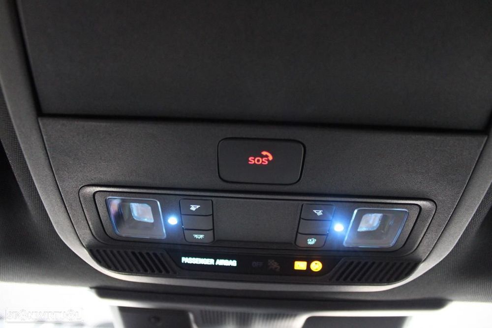 Ford Mustang Mach-E Alargada AWD - 46