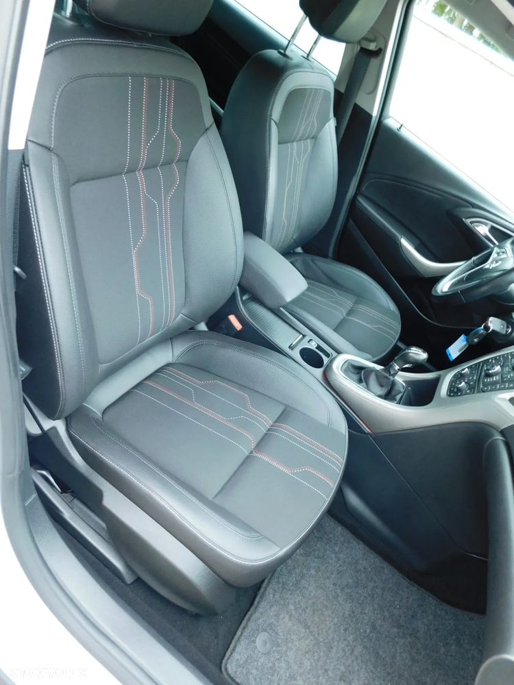 Opel Astra 1.4 Turbo Innovation - 21