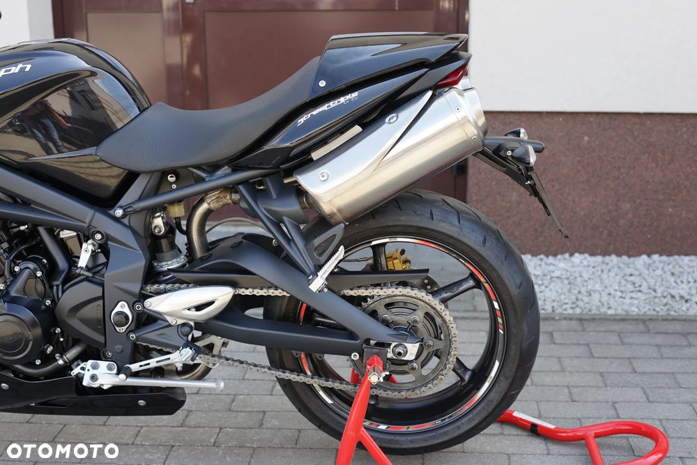 Triumph Street Triple - 22