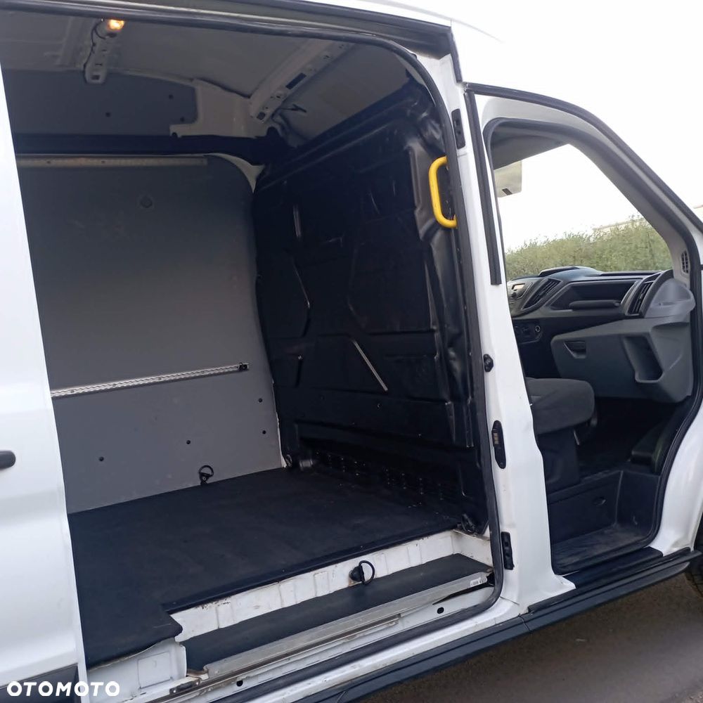 Ford Transit - 15