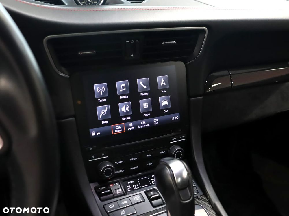 Porsche 911 Carrera 4 GTS PDK - 27