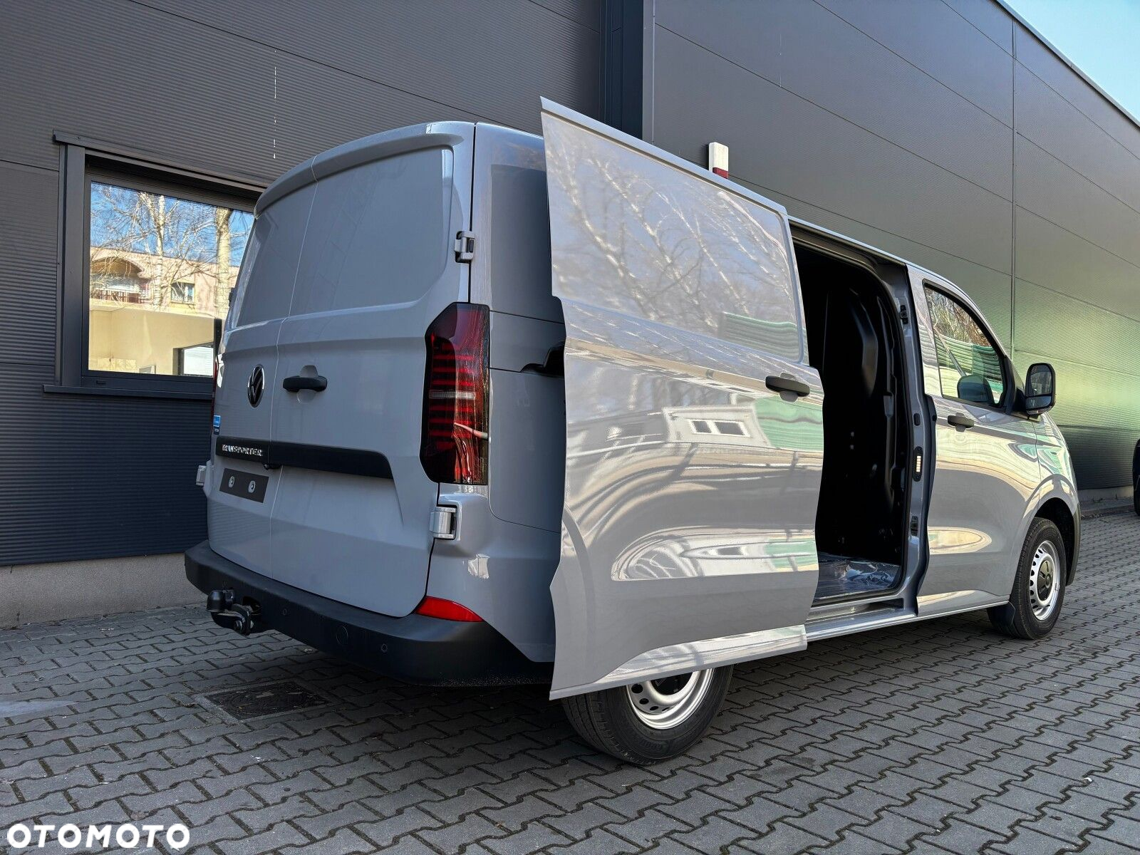 Volkswagen Transporter 2.0 TDI 150 KM 8-b automat. L1 - 13