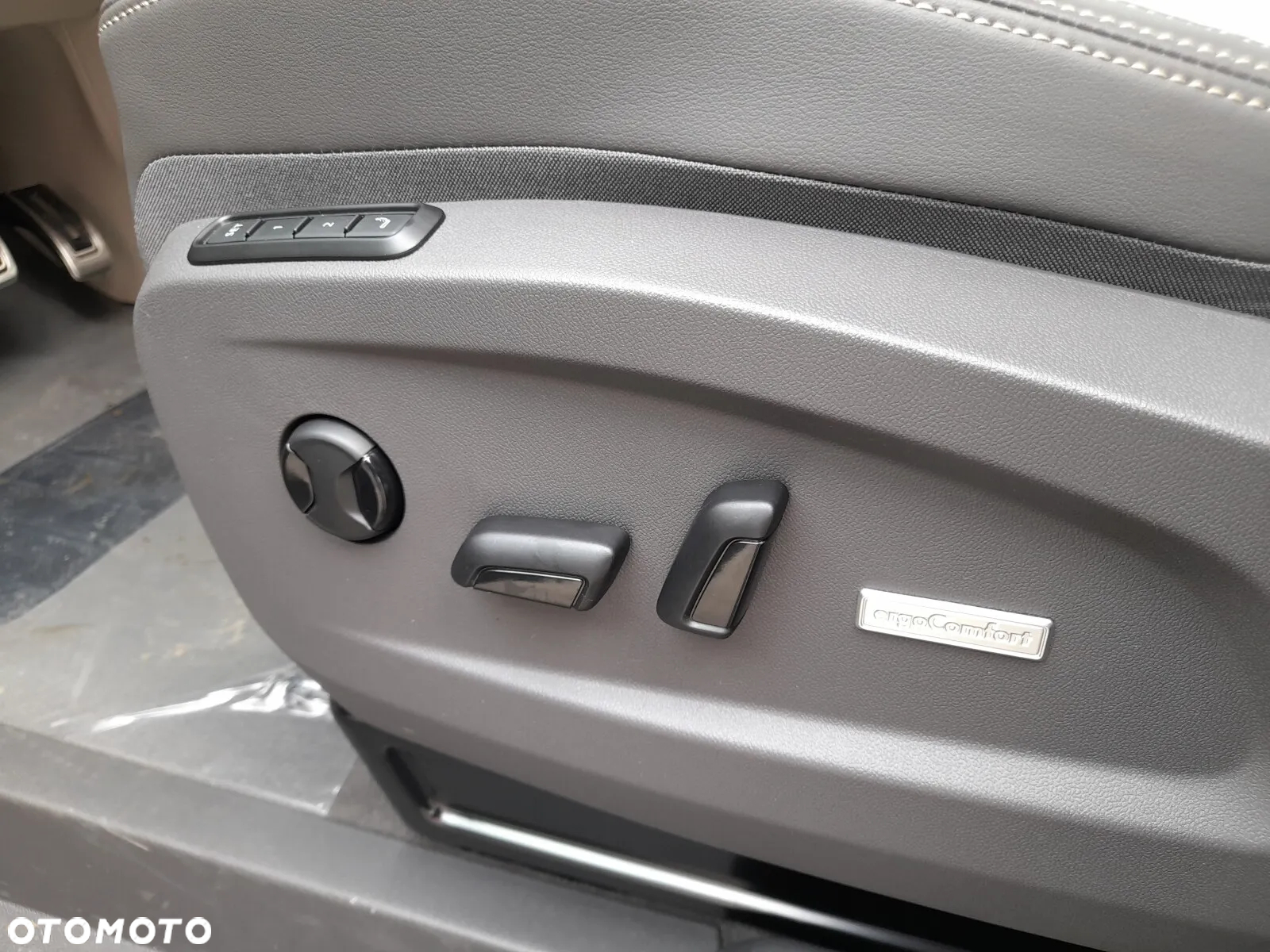 Volkswagen Multivan 2.0 TDI L2 Style DSG - 22