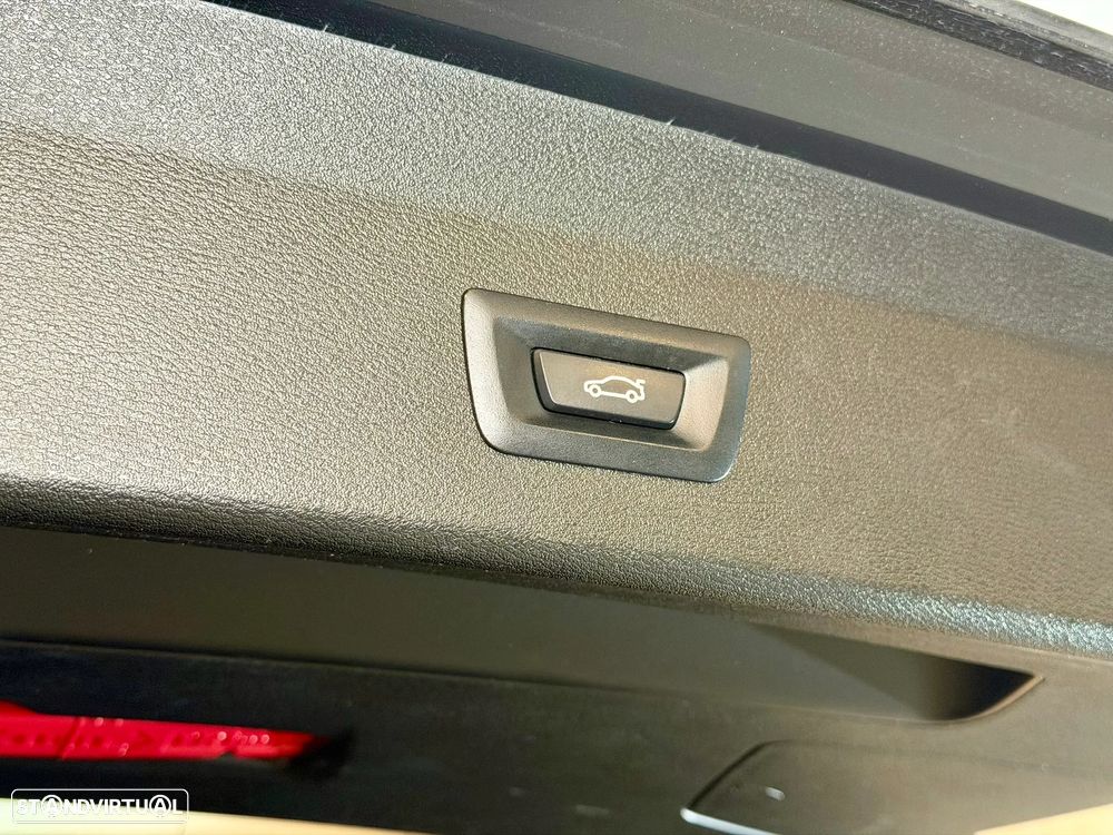 BMW X1 16 d sDrive Advantage - 17