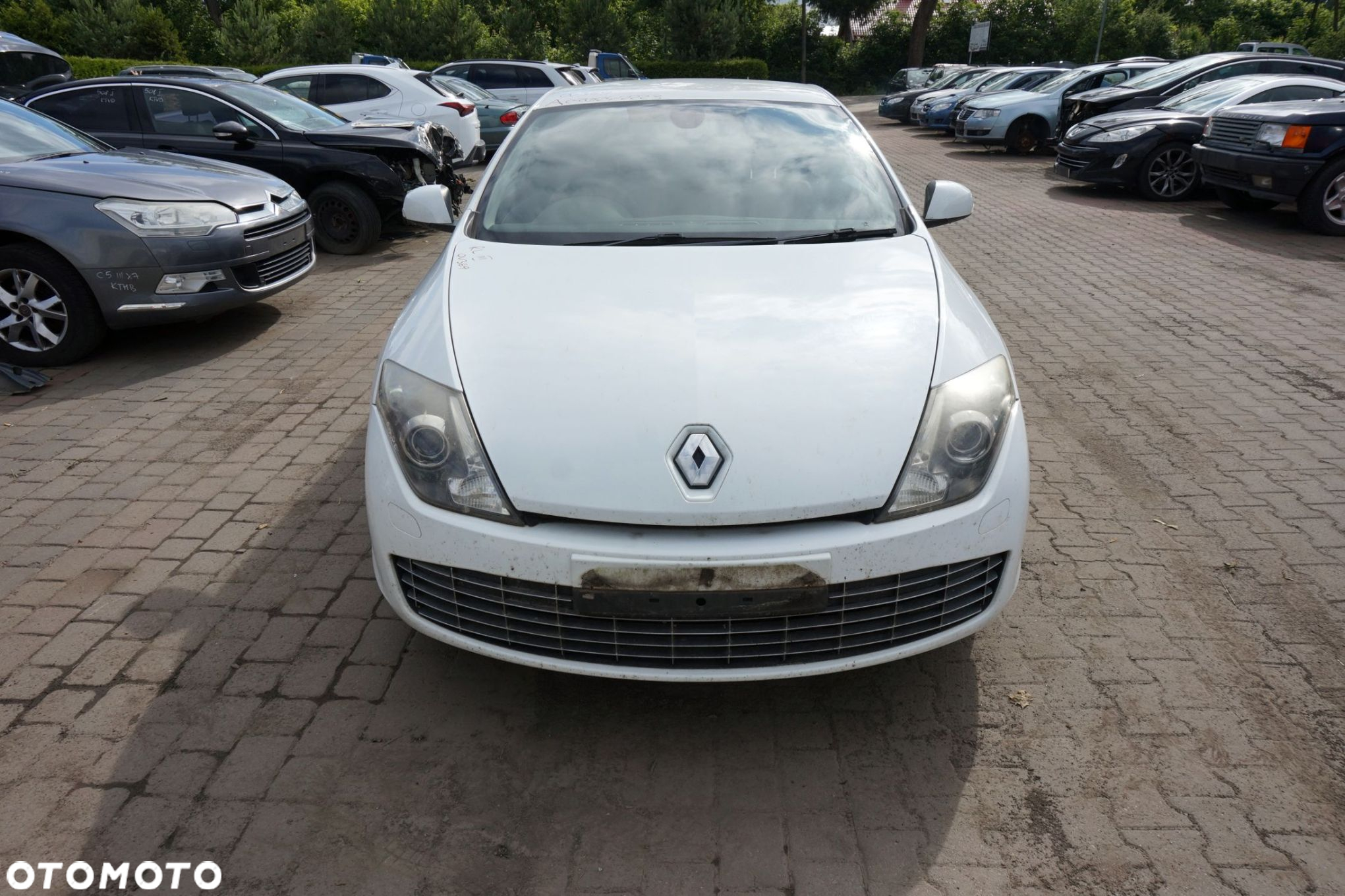 RENAULT LAGUNA III PH1 COUPE 2011 OV369 3.0 DCI V6 V9X891 235KM AJ0006 BIAŁY na części - 8
