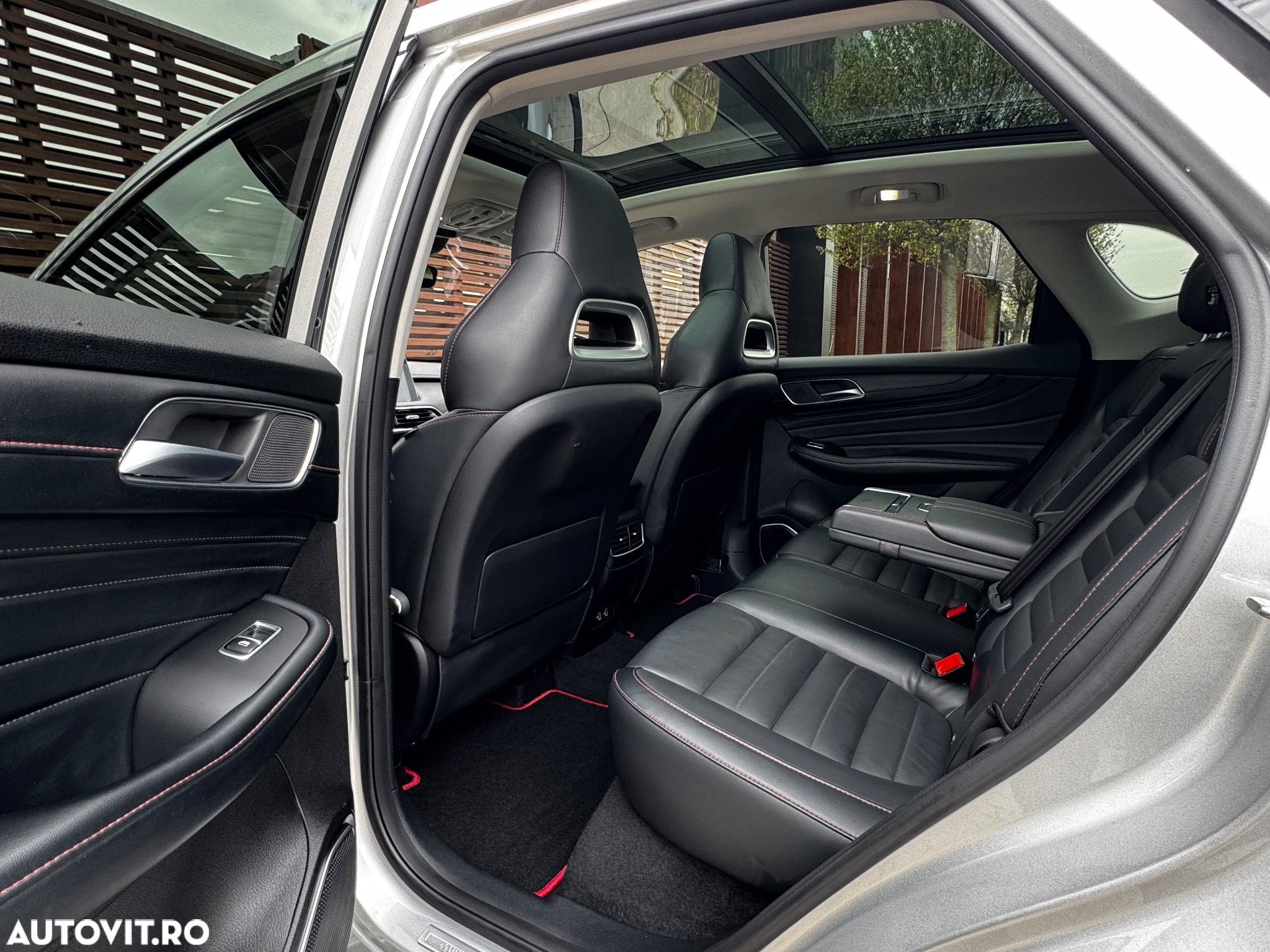 MG EHS 1.5T-GDI PHEV Luxury - 12