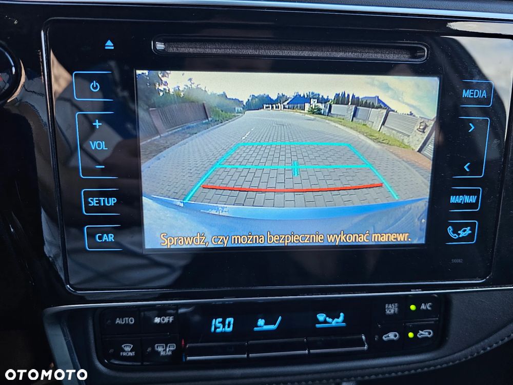 Toyota Auris 1.6 Premium - 17