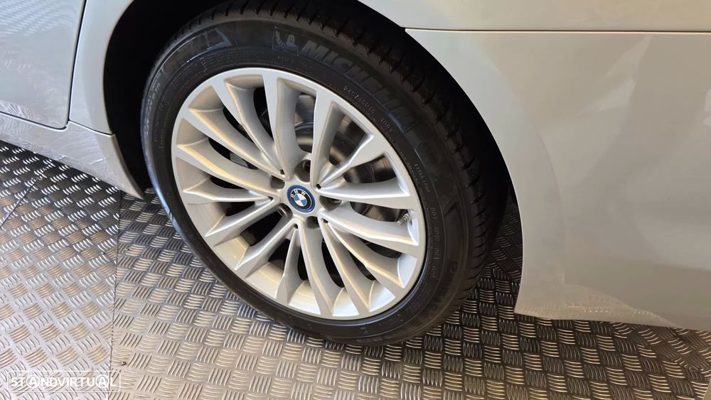 BMW 530 e iPerformance Line Luxury - 33